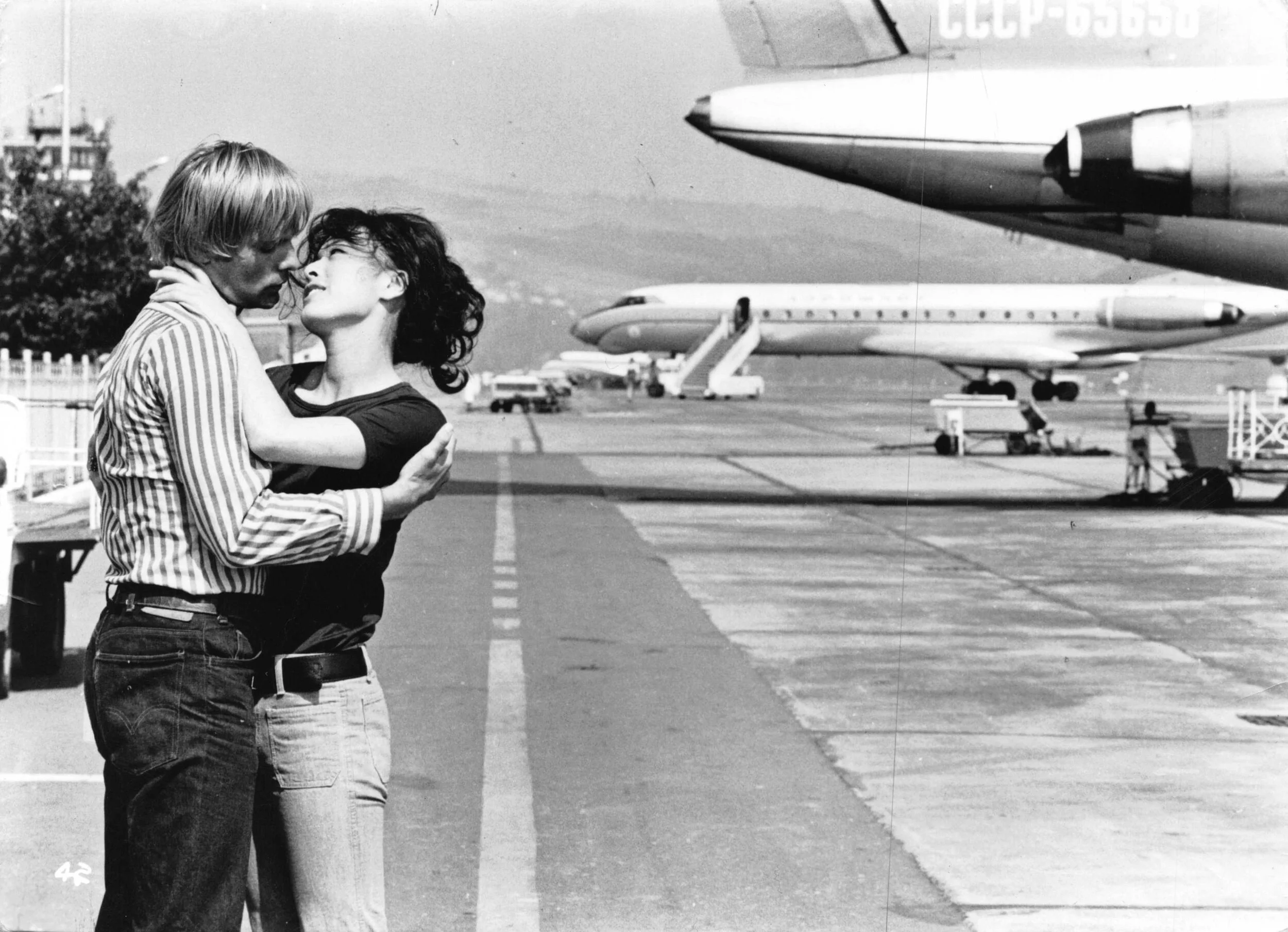 Moscow, My Love, a farewell at the airport